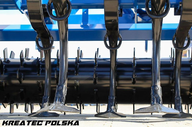 Rolmako Grubber am vorderen Dreipunktanbau