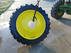 BKT John Deere 6215R