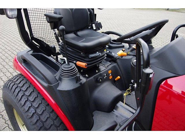 Yanmar SA424 HST