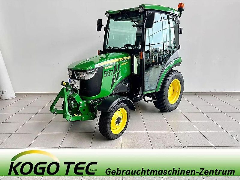 John Deere 2038R