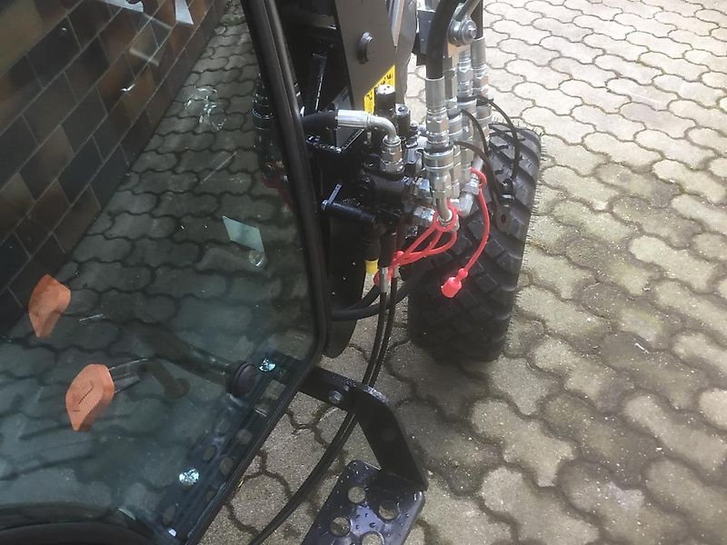 Solis 26 HST Kabine Panther