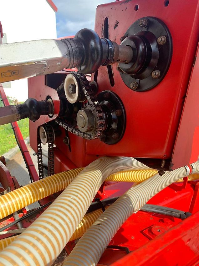 Kverneland Optima HD, mechanischer Antrieb, Reihendüngerstreuer, Visio - Säüberwachung, Baujahr 2007