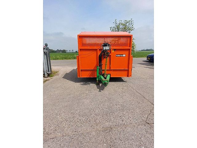 Holaras Rabbit 5000 voerdoseerwagen