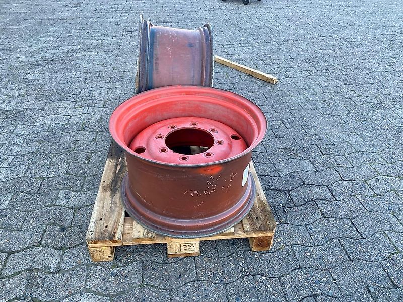 Claas Felgen Satz Vorne 14-24, 8-Loch, 275