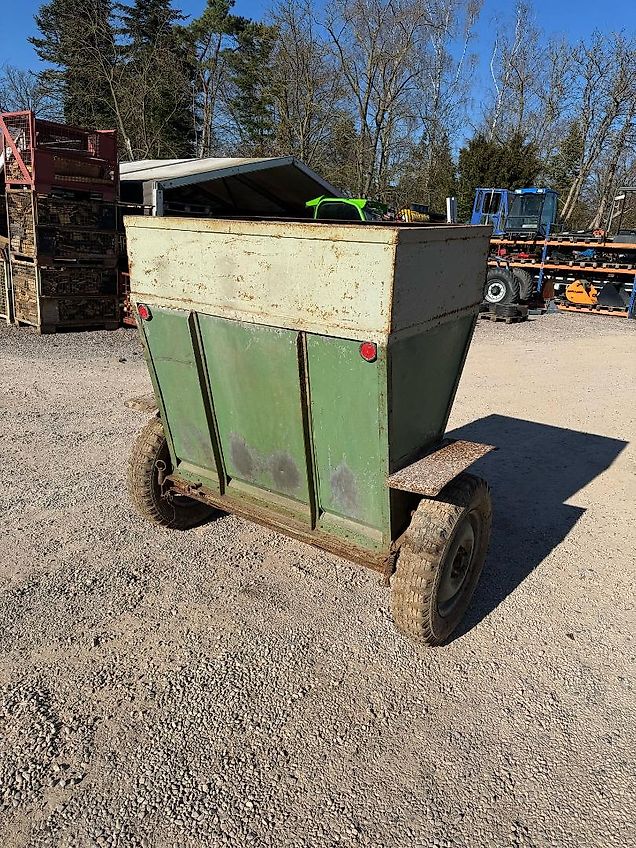 Unbekannt Reihen-Düngerstreuer / Sandstreuer