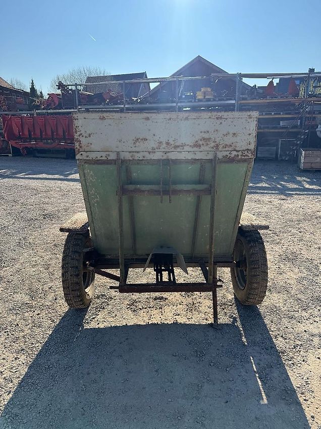 Unbekannt Reihen-Düngerstreuer / Sandstreuer