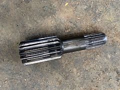 John Deere SHAFT (used) - John Deere 6M,7000,7010,7020,7030