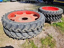 Fendt Pflegeräder 300/95R52 und 290/90R38 Fendt