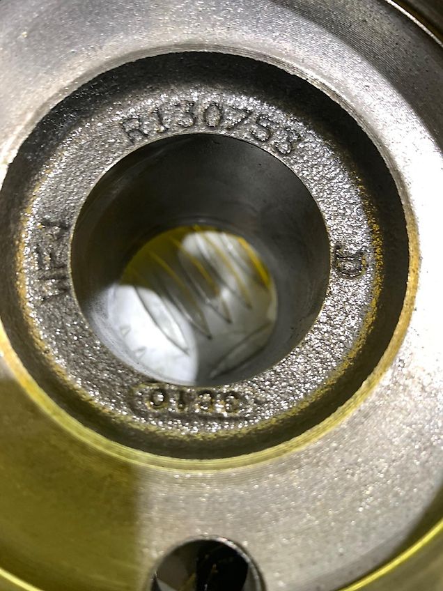 John Deere DIFFERENTIAL HOUSING (used) - John Deere 7010,7020,7030