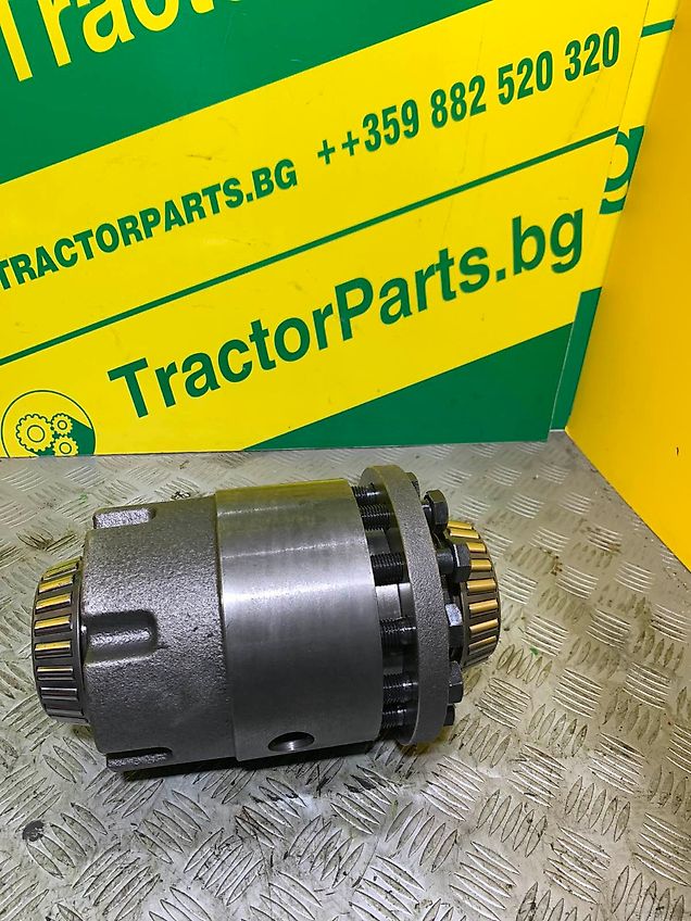 John Deere DIFFERENTIAL HOUSING (used) - John Deere 7010,7020,7030