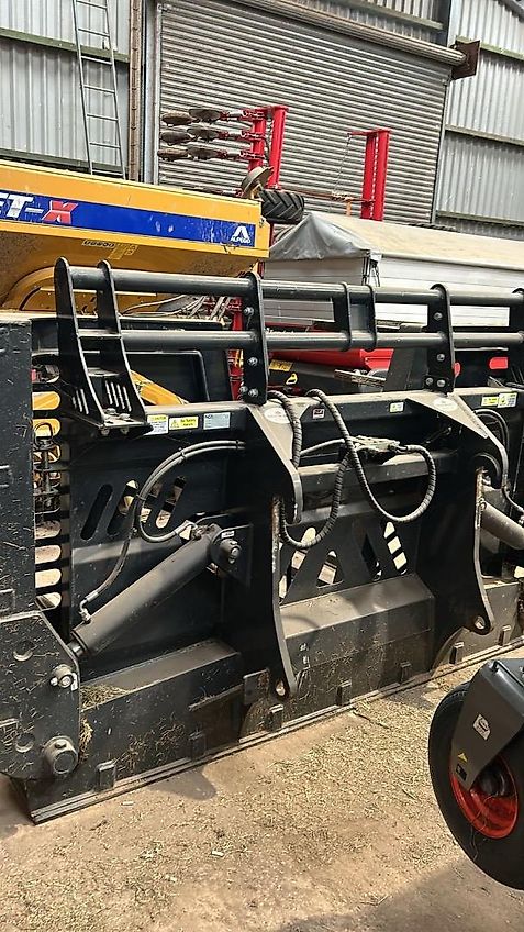 MDE EX DEMO MDE 16FT Warrior Folding Fork