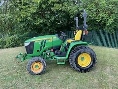 John Deere 3046R ROPS I