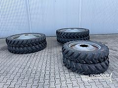 Deutz-Fahr PFLEGERÄDER 2X 320/85R38 / 4X 320/90 R54