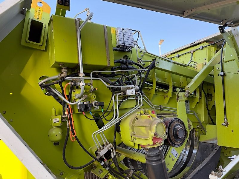 Claas Quadrant 2200 Roto Cut - 41877 Ballen