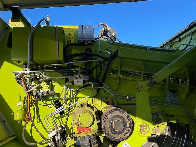 Claas Quadrant 2200 Roto Cut - 41877 Ballen