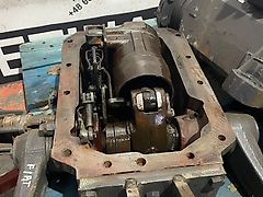 Fiat New Holland - podnośnik (Części zamienne)