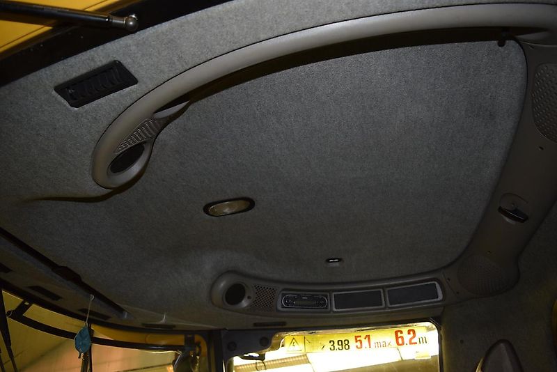 New Holland CR 9090 Elevation