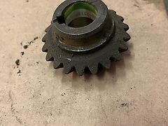 Deutz-Fahr Kegelrad Z=21 unten, 06567377