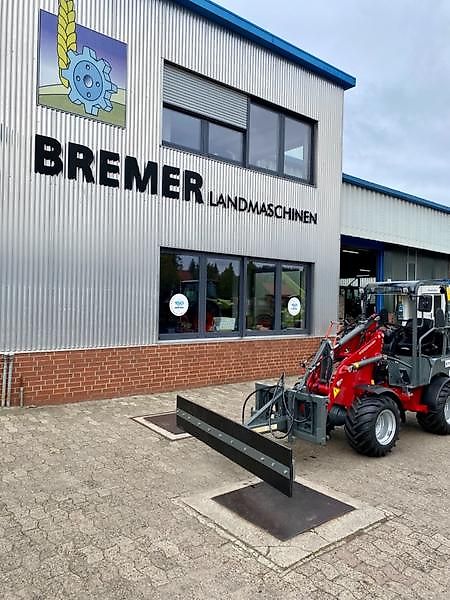 Bressel und Lade Gummischiebeschild 2400mm hydraulisch schwenkbar EURO Aufnahme