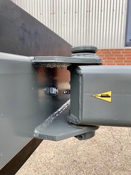 Bressel und Lade Gummischiebeschild 2400mm hydraulisch schwenkbar EURO Aufnahme