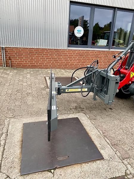 Bressel und Lade Gummischiebeschild 2400mm hydraulisch schwenkbar EURO Aufnahme