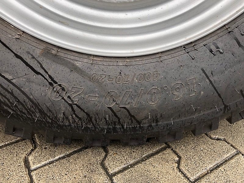 McHale 998 Vierkantballen-Wickler