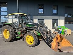 John Deere 2250 Allrad mit Frontlader und Lastschaltstufe