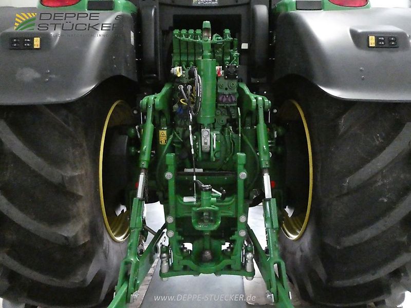 John Deere 6R 250