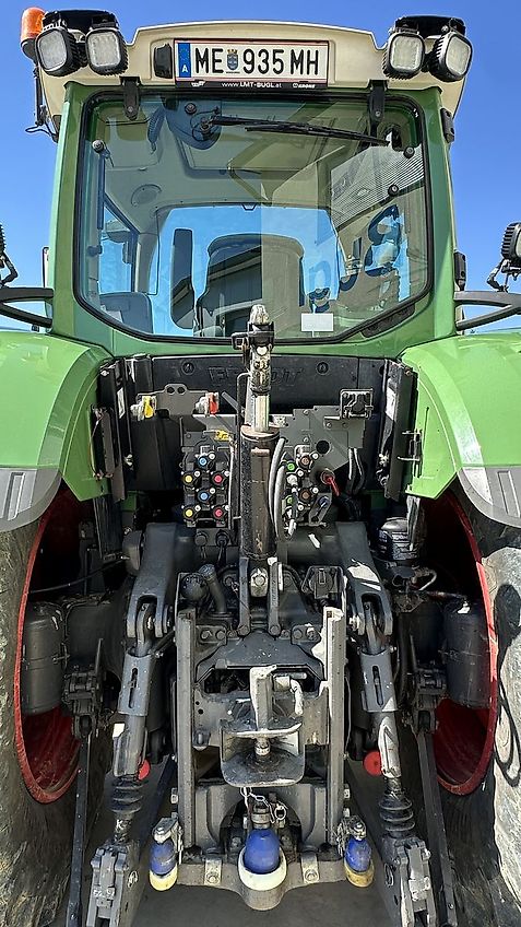 Fendt 718 Vario S4 Profi-Plus