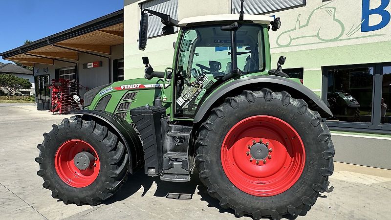 Fendt 718 Vario S4 Profi-Plus