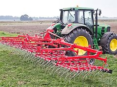 BM Maschinenbau Hackstriegel 6m Arbeitsbreite inkl. Stützräder und Zinken