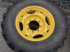 BKT 440/65R24