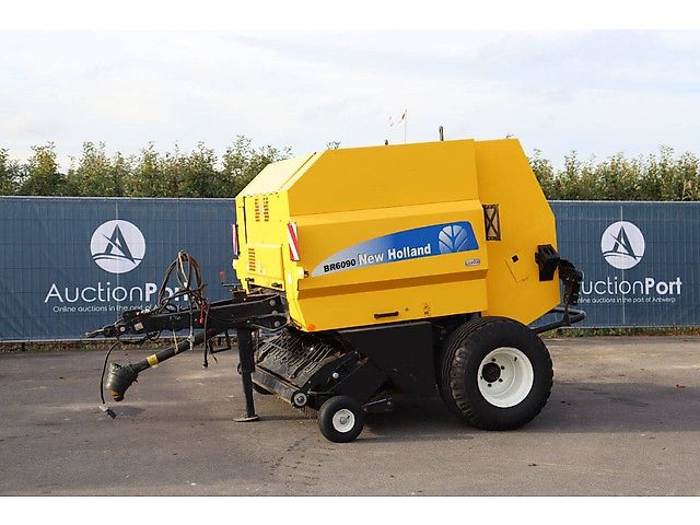 New Holland BR6090