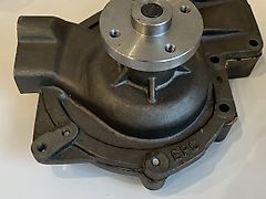 John Deere 4030 4230 4040 4240 4440 - pompa wody AR98549 (Części zamienne)