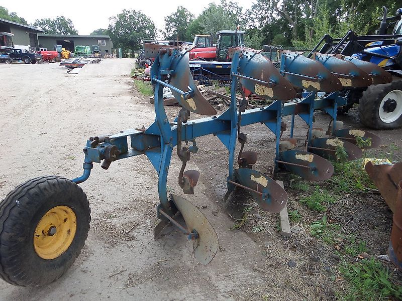 OVERUM XCELSIOR CX590F 5 FURROW REVERSIBLE PLOUGH