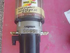 Bekamax Zentrale Öl-Schmierung mit 12V-Pumpe u.a. für Welger Presse