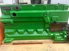 John Deere Cylinder block with bearing cap (used) - John Deere 6030, 7030