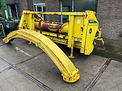 John Deere 630B