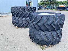 Mitas 540/65R28 und 650/65R38 vom T6.180