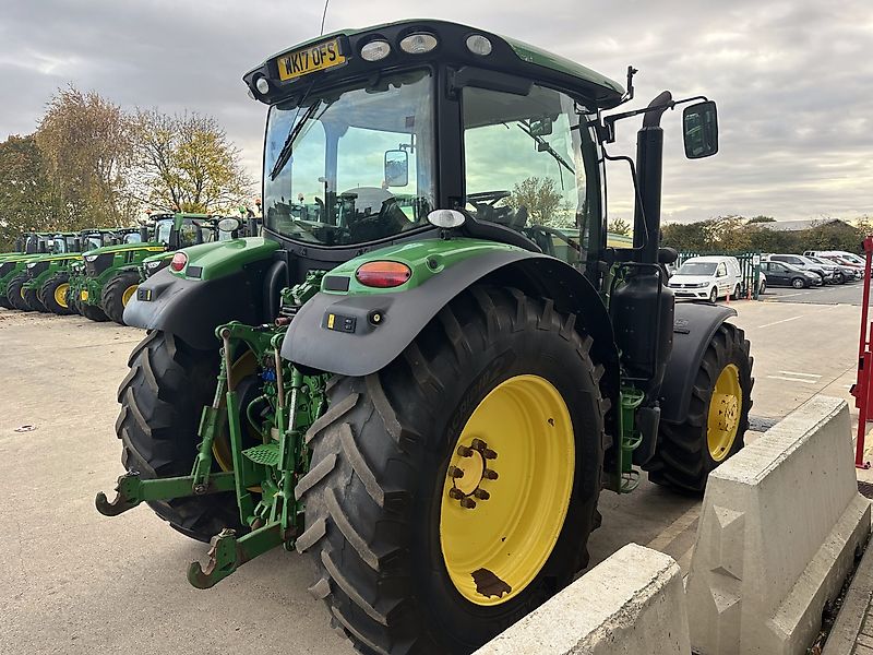 John Deere 6135R
