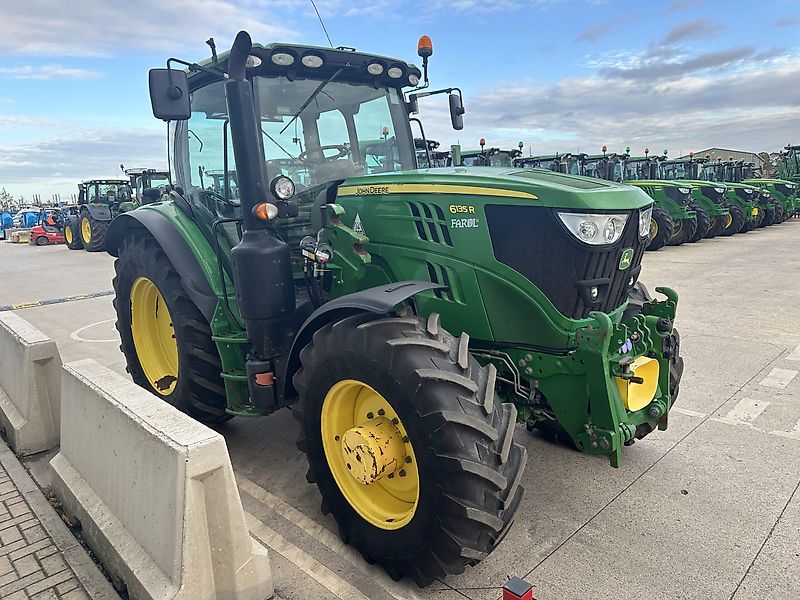John Deere 6135R