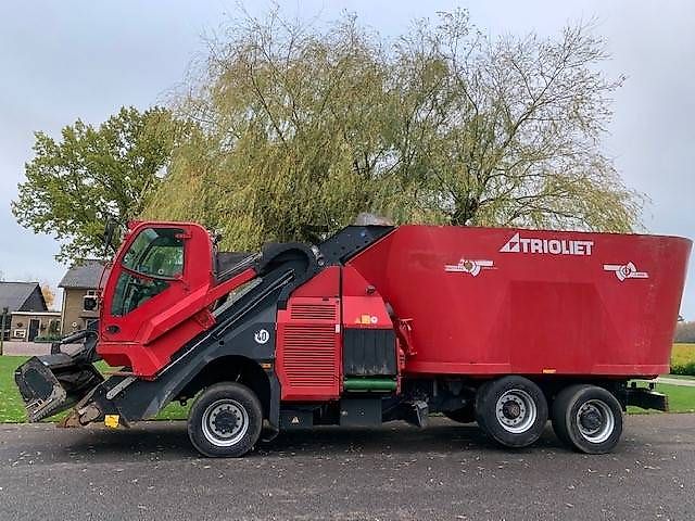 Voermengwagen Trioliet Triotrac 2-2400 NEW EDITION