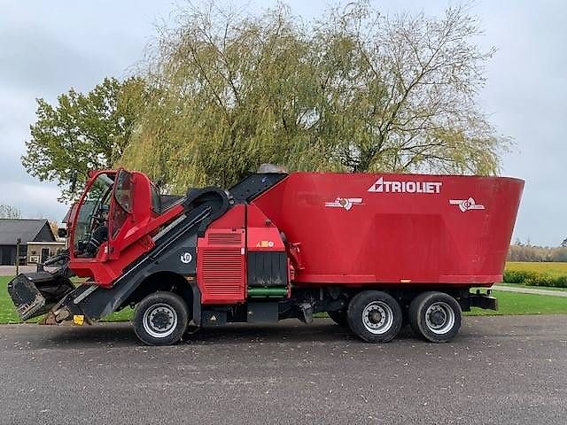 Voermengwagen Trioliet Triotrac 2-2400 NEW EDITION