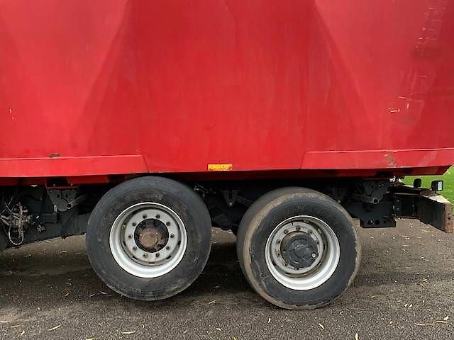 Voermengwagen Trioliet Triotrac 2-2400 NEW EDITION