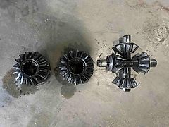 John Deere FRONT AXLE DIFFERENTIAL COMPLETE (used) - John Deere 6030, 6020