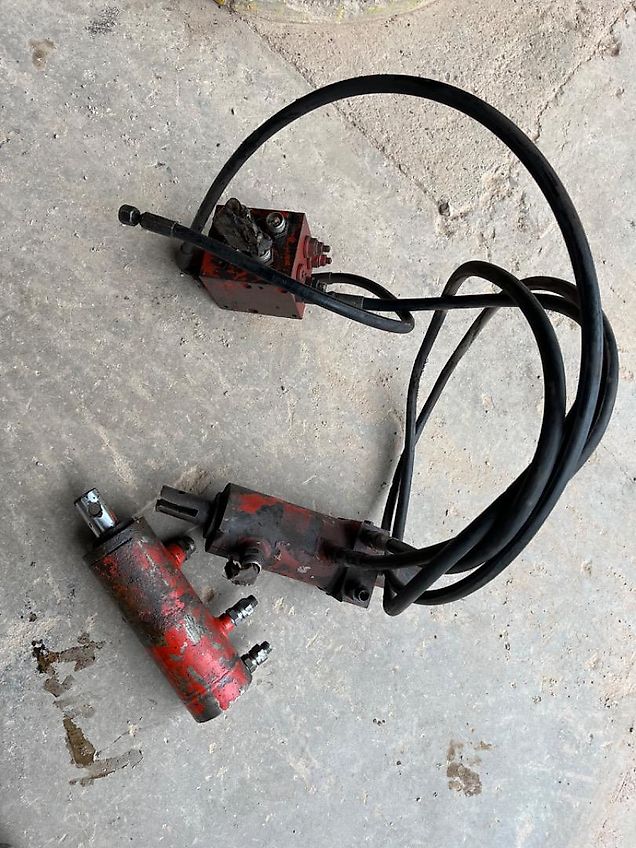 Strautmann Hydrofox Hydraulikblock mit Zylindern