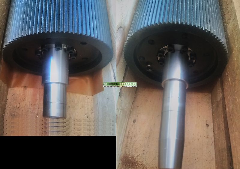 New Holland WALEC GNIOTĄCY CORN CRACKER ROLL NEW HOLLAND FX300 DŁUGI 84019783 84019782