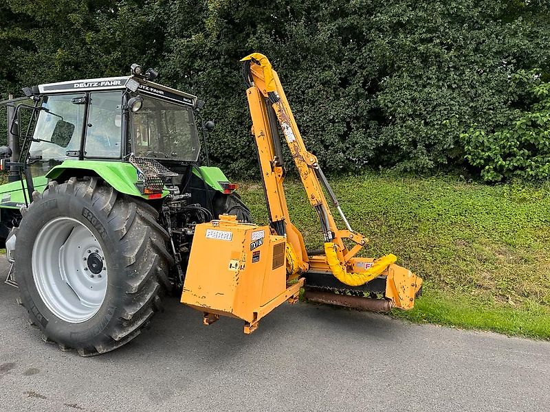 Ferri Auslegemulcher Böschungsmulcher Mulcher Schlegelmulcher