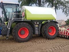 Claas Xerion 3800