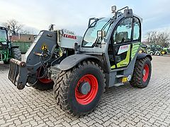 Claas Scorpion 7055
